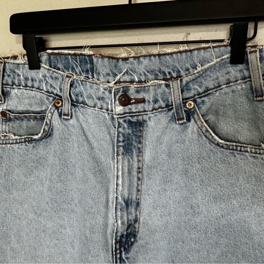 Vintage distressed Levi jeans 550 W36 L36 relaxed fit